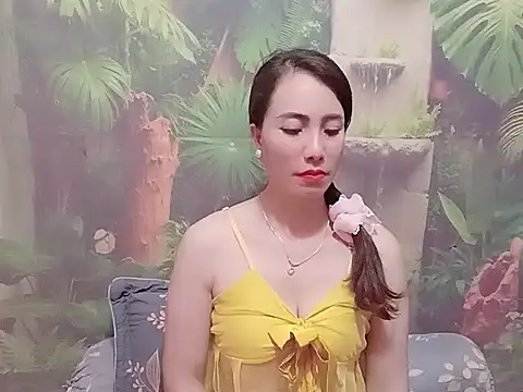naked livechat Hello-Kitty001