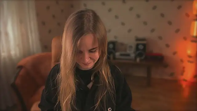 MiaSparkes webcam