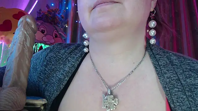 amorelara (F milf) - suqirt ))) mmm
