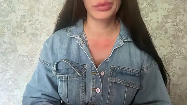 Angelinaa19 webcam