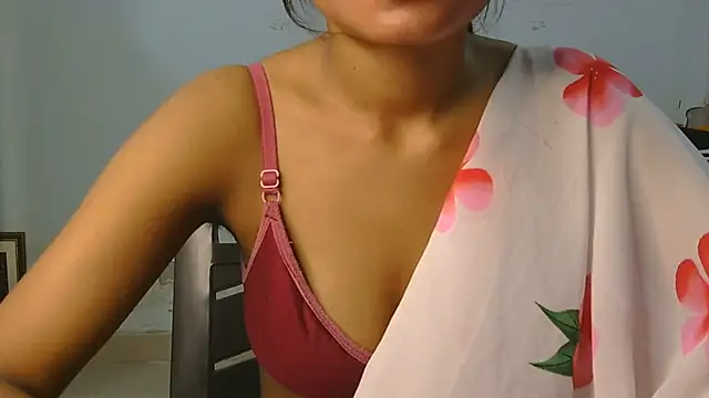 Aarti_misty71 webcam