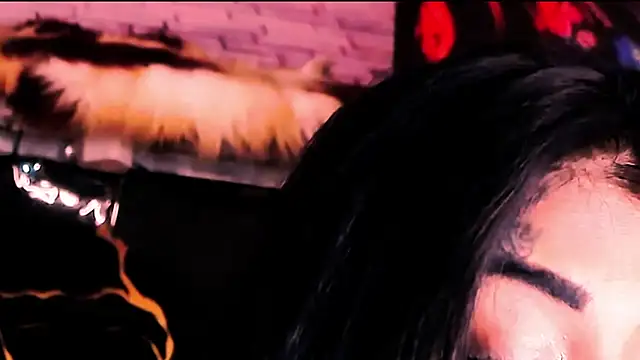 indian_dreamgirl webcam