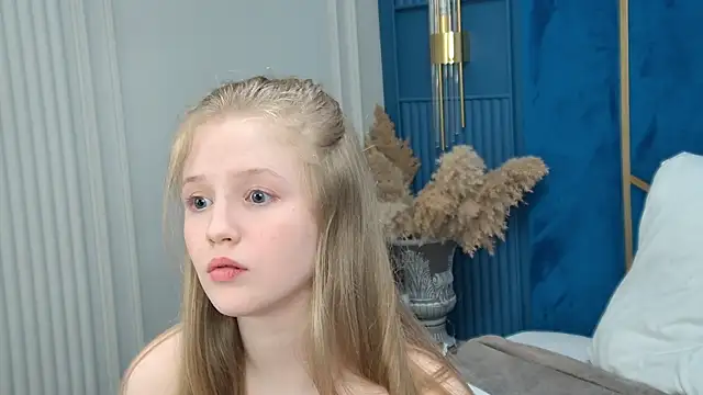 LilianHowards webcam