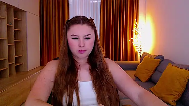 mia_bloomy webcam