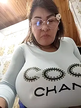 AlexxiaaMat webcam