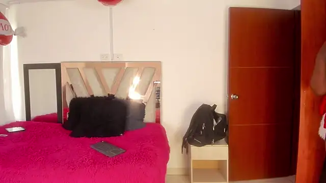 Ebonynaughty webcam