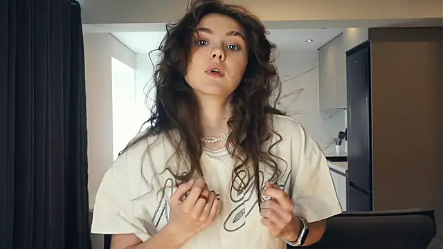 VickiPraml webcam