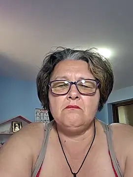i_amarquette (F mature) - Show ass
