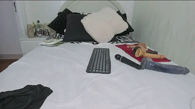 boobies4fun - Boobies4fun's free webcam - UK Sex Cams