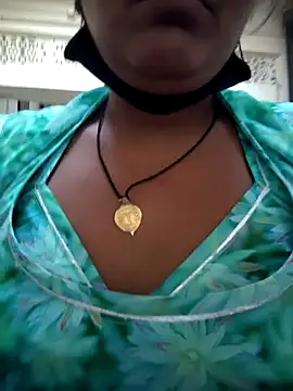 aunty_sumy