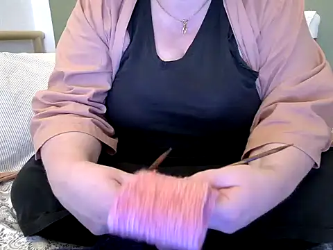 marthabriest - MarthaBriest's free webcam - UK Sex Cams