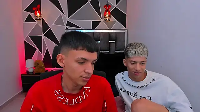juan_nd_steven - Juan_Nd_Steven's free webcam - UK Sex Cams