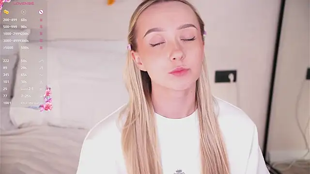 hollisbeckett (F young) - Panty tease
