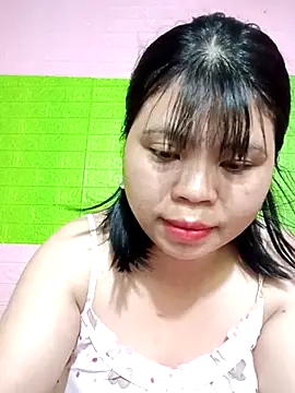 xuka_lyss (F young) - Love me 😘😘