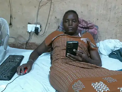 SEXY-NAIMA webcam
