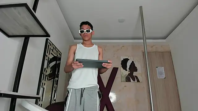 skinny_boyxxx - SKINNY_BOYXXX's free webcam - UK Sex Cams