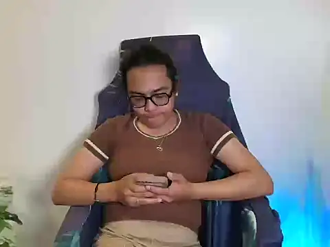Your_PrettyGirlxxx webcam