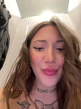 saintsquirt (F young) - MOAN VERY LOUDLY IN MEN TOILET !!!