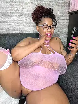 Webcam Model (ExclusiveLeexx)  is live.Free join now!