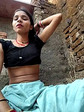 Webcam Model (R_Roshni)  is live.Free join now!