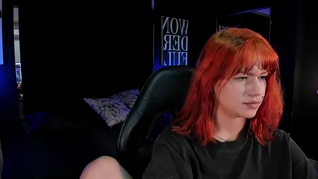 eva_viulet webcam