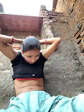 Webcam Model (R_Roshni)  is live.Free join now!