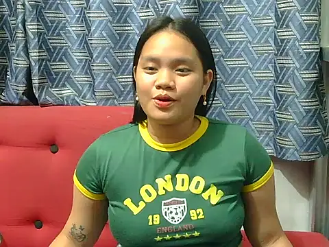 prettykrysgirl webcam
