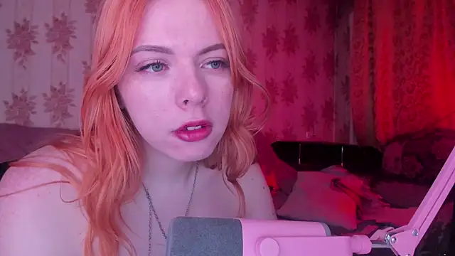 Cutie_Bambi webcam