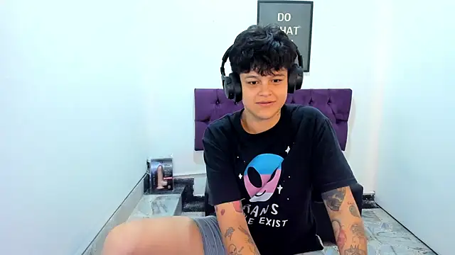 Iansayd333 webcam