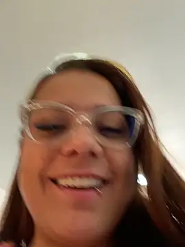 Pretty__Milf webcam