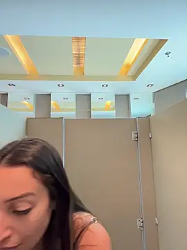 BelleLouiseVp live show