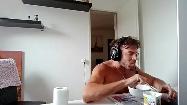 alpha-hunk - Alpha-hunk's free webcam - UK Sex Cams