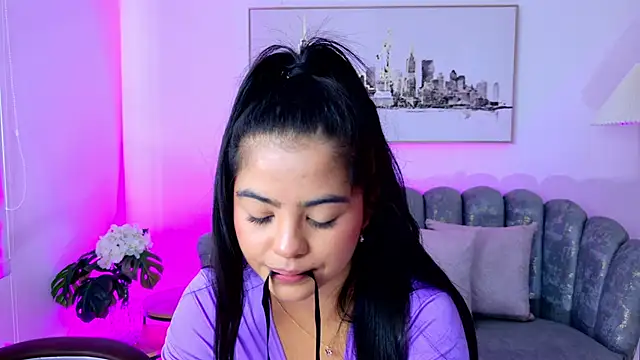 layla_breezee - Layla_Breezee's free webcam - UK Sex Cams