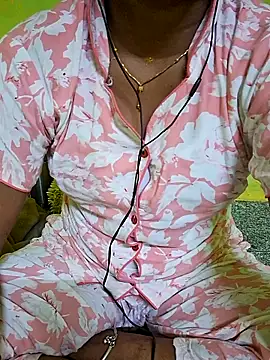tamil_kanaka - Tamil_kanaka's free webcam - UK Sex Cams