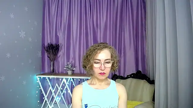 queen_a_n_i webcam