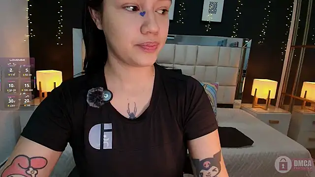 aria_bloomer webcam