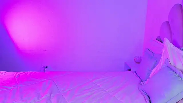 miacolucci18 (F young) - Pussy fuck + cream pie 🥵🤤