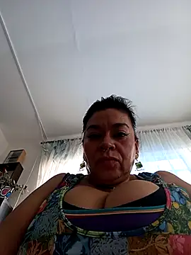 Webcam Model (karlablue_)  is live.Free join now!