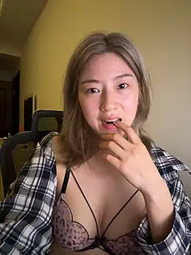 Olivia_PINK0322