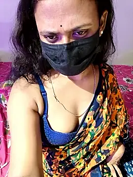 Webcam Model (Lena_mahiyaa)  is live.Free join now!