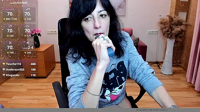 Dana_Haliti webcam