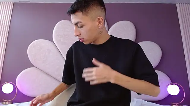 nickandabby_ (G teen) - eat his cock and get it very wet