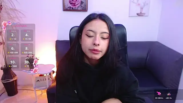 nina_petitte (F teen) - 🦄Oil massage ass & spank it🦄