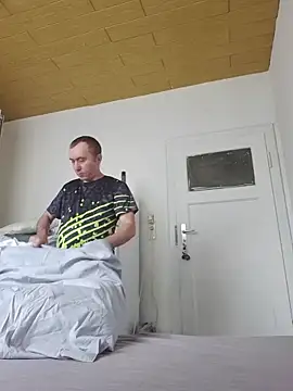 tirelesslot3 - TirelessLot3's free webcam - UK Sex Cams