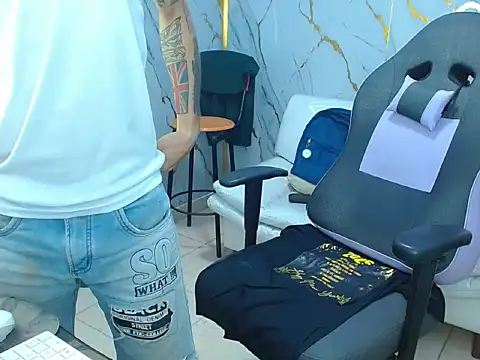 boy_tatto77 - Boy_tatto77's free webcam - UK Sex Cams