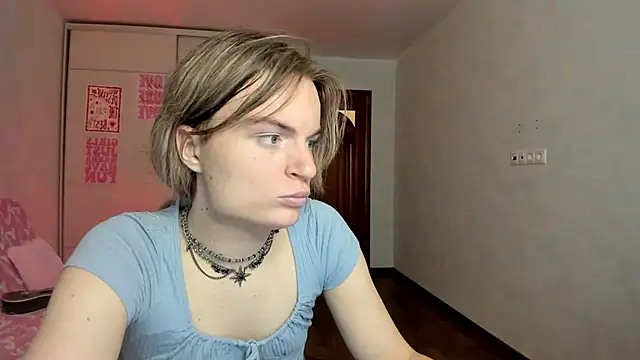 millikira006 - MilliKira006's free webcam - UK Sex Cams