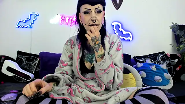 purple_coffin666 (Ask my age) - 3 Videos nach Wahl