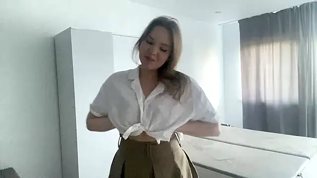 MonikaNoa webcam