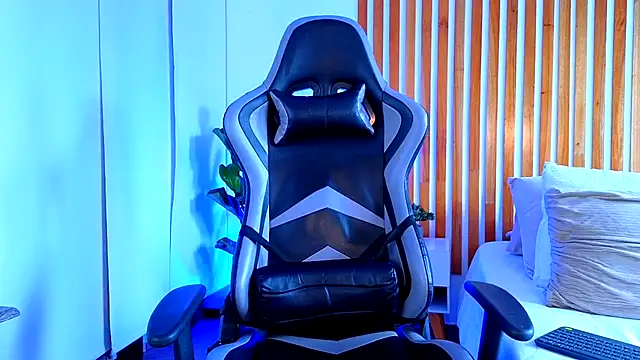 estebandelouis live sex cam
