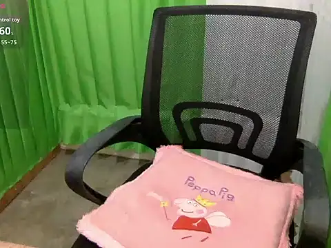 yummy_mia (F young) - make me naked